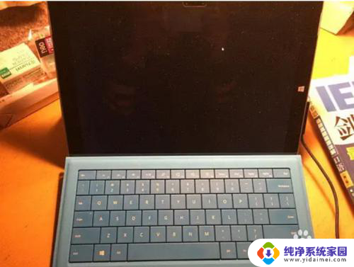 surface开机亮一下就关 surface开机黑屏解决方法