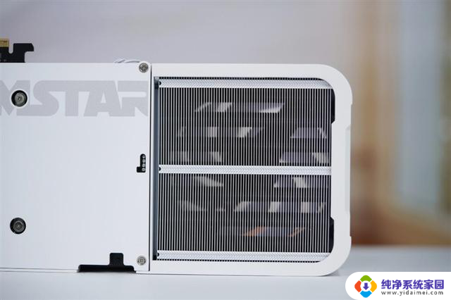影驰RTX 5090 D星曜LUNA OC显卡评测:独特磁吸设计 随时恢复满血