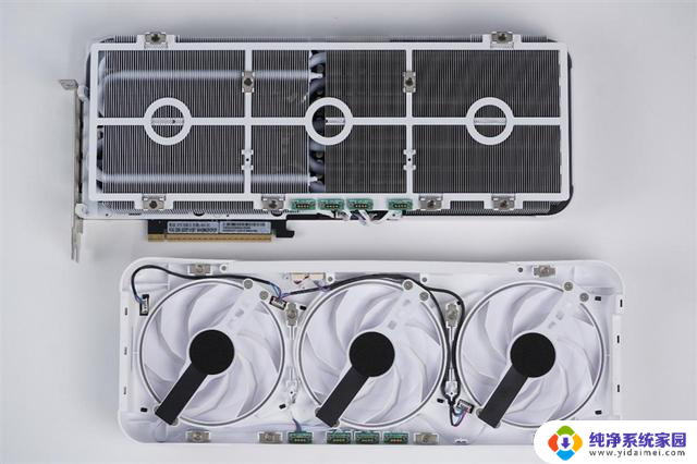 影驰RTX 5090 D星曜LUNA OC显卡评测:独特磁吸设计 随时恢复满血