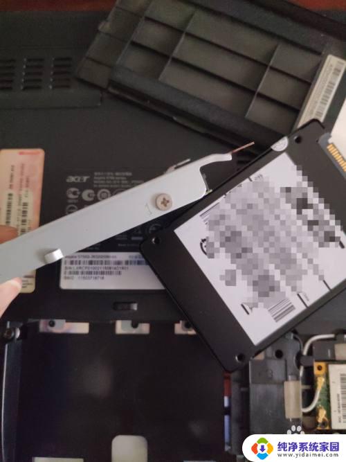 宏基笔记本怎么装固态硬盘?快速教程!