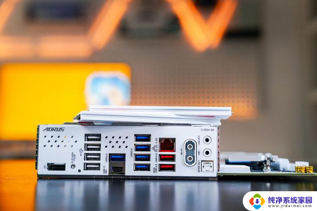 纯白AMD装机分享:9600X搭配技嘉B850M 星耀RTX5070显卡配置详解