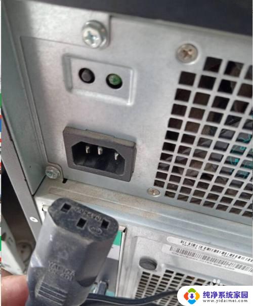 windows7主机怎么插 电脑主机背面插口图解