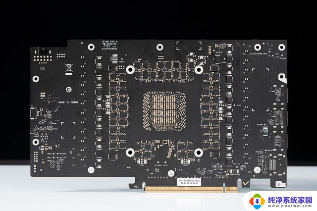 iGame GeForce RTX 5090 D v2 Vulcan OC 24GB 火神显卡评测:性能强劲,硬汉风格!