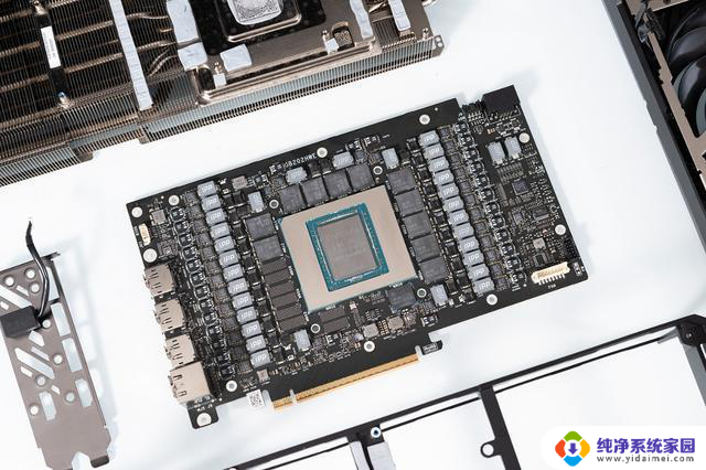 iGame GeForce RTX 5090 D v2 Vulcan OC 24GB 火神显卡评测:性能强劲,硬汉风格!