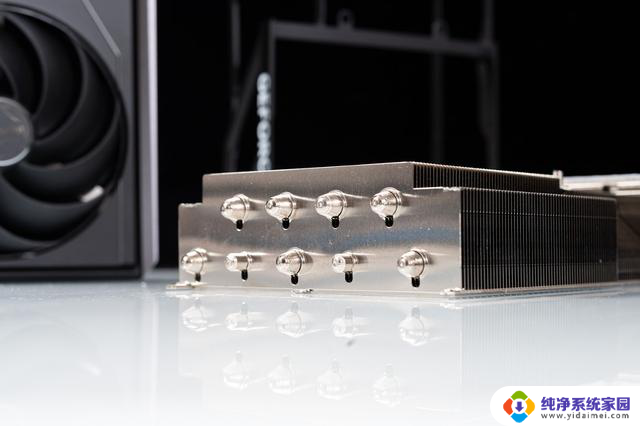 iGame GeForce RTX 5090 D v2 Vulcan OC 24GB 火神显卡评测：性能强劲，硬汉风格！