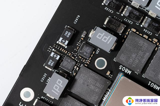 iGame GeForce RTX 5090 D v2 Vulcan OC 24GB 火神显卡评测：性能强劲，硬汉风格！