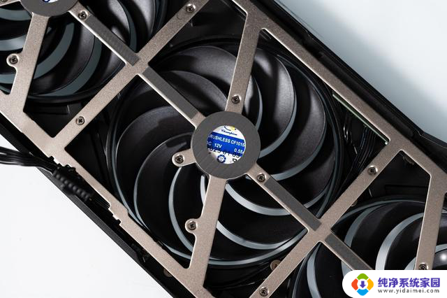 iGame GeForce RTX 5090 D v2 Vulcan OC 24GB 火神显卡评测：性能强劲，硬汉风格！