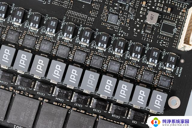 iGame GeForce RTX 5090 D v2 Vulcan OC 24GB 火神显卡评测：性能强劲，硬汉风格！